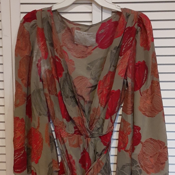 Dress - Picture 2 of 3